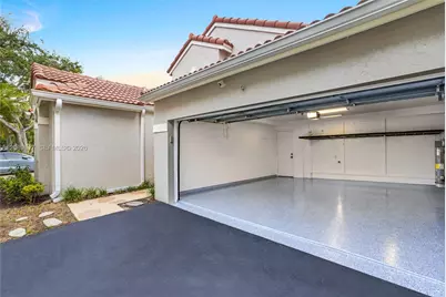 1315 Bayview Cir, Weston, FL 33326 - Photo 40