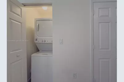 10629 W 32nd Ln, Hialeah, FL 33018 - Photo 26