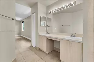 8291 SW 44th Pl, Davie, FL 33328 - Photo 36