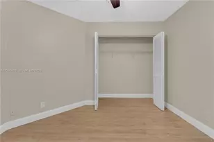 8291 SW 44th Pl, Davie, FL 33328 - Photo 32
