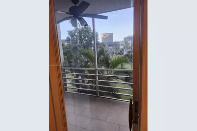 1638 SE Embassy Dr #209, West Palm Beach, FL 33401 - Photo 8