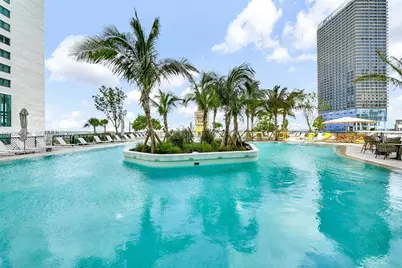 159 NE 6th St #4015, Miami, FL 33132 - Photo 12