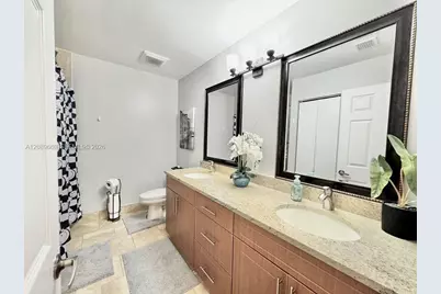 811 NW 155th Ter, Pembroke Pines, FL 33028 - Photo 24