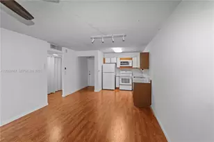 8005 Lake Dr, Doral, FL 33166 - Photo 8