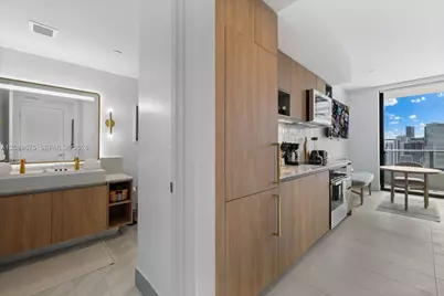 159 NE 6th St #3206, Miami, FL 33132 - Photo 28