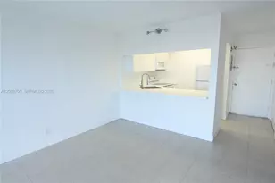 4550 NW 9th St, Miami, FL 33126 - Photo 2