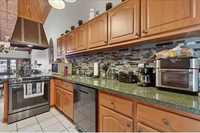 2321 Poinsetta Ct, Pembroke Pines, FL 33026 - Photo 6