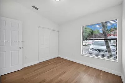 2414 San Remo Cir, Homestead, FL 33035 - Photo 18