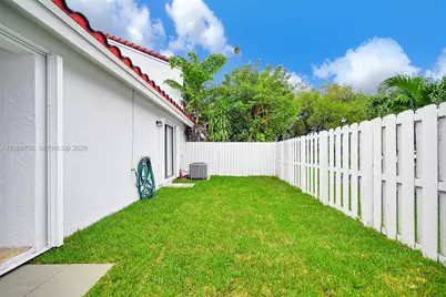 2414 San Remo Cir, Homestead, FL 33035 - Photo 32