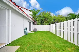 2414 San Remo Cir, Homestead, FL 33035 - Photo 32