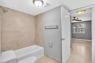 2820 N Oakland Forest Dr #102, Oakland Park, FL 33309 - Photo 26