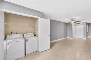 2820 N Oakland Forest Dr, Oakland Park, FL 33309 - Photo 2