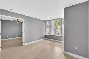 2820 N Oakland Forest Dr, Oakland Park, FL 33309 - Photo 18