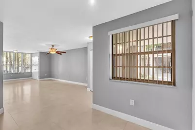 2820 N Oakland Forest Dr #102, Oakland Park, FL 33309 - Photo 12