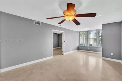 2820 N Oakland Forest Dr #102, Oakland Park, FL 33309 - Photo 20