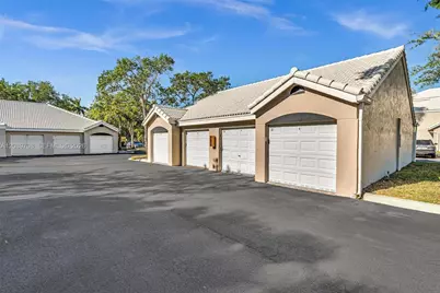 2820 N Oakland Forest Dr #102, Oakland Park, FL 33309 - Photo 42
