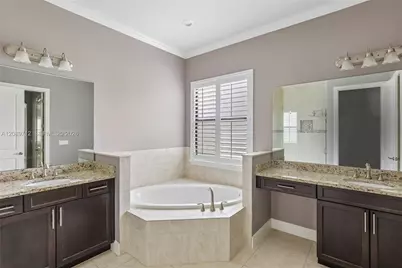 7990 NW 112th Ter, Parkland, FL 33076 - Photo 44