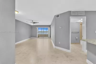 2811 N Oakland Forest Dr #205, Oakland Park, FL 33309 - Photo 16