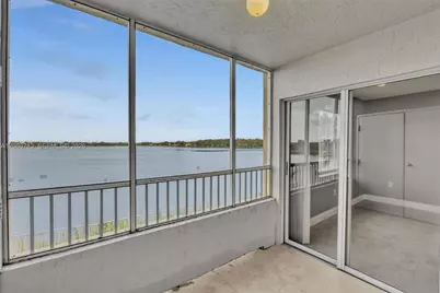 2811 N Oakland Forest Dr #205, Oakland Park, FL 33309 - Photo 2