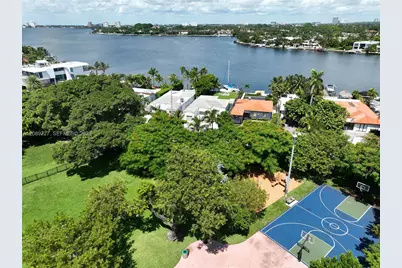 925 Stillwater Dr #., Miami Beach, FL 33141 - Photo 44