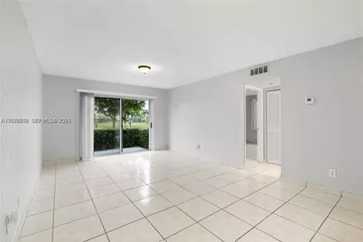 1276 SW 113th Terrace #101, Pembroke Pines, FL 33025 - Photo 2