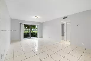 1276 SW 113th Terrace, Pembroke Pines, FL 33025 - Photo 2