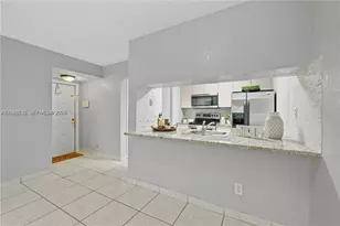 1276 SW 113th Terrace, Pembroke Pines, FL 33025 - Photo 12