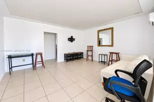 905 NE 5th Ave, Homestead, FL 33030 - Photo 2