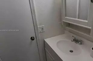 8592 W Sunrise Blvd, Plantation, FL 33322 - Photo 6
