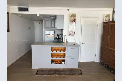 555 NE 15th St #420, Miami, FL 33132 - Photo 6