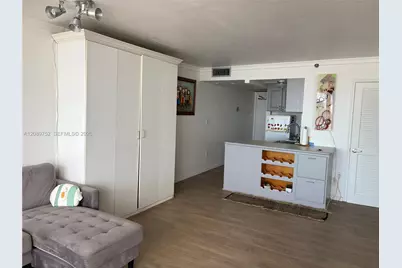 555 NE 15th St #420, Miami, FL 33132 - Photo 10