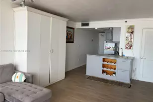 555 NE 15th St, Miami, FL 33132 - Photo 10