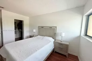 4085 W 8th Ct, Hialeah, FL 33012 - Photo 24