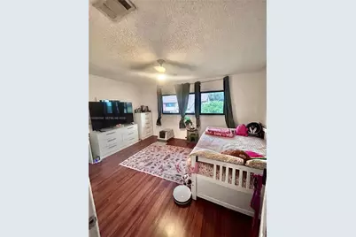 4085 W 8th Ct #82, Hialeah, FL 33012 - Photo 16