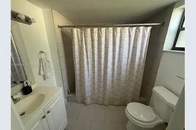 1301 NE 7 St 1301 NE 7 St #101, Hallandale Beach, FL 33009 - Photo 8
