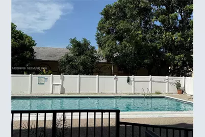 1301 NE 7 St 1301 NE 7 St #101, Hallandale Beach, FL 33009 - Photo 2