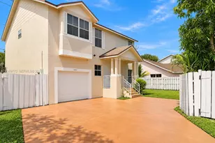 10251 NW 3rd St, Pembroke Pines, FL 33026 - Photo 1