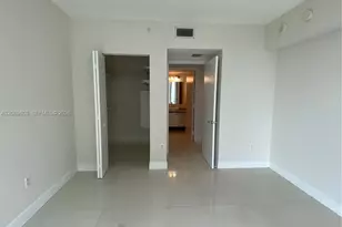 185 SW 7th St, Miami, FL 33130 - Photo 8