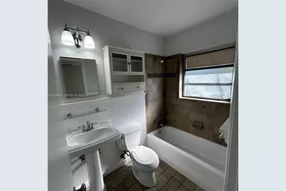 2416 SE 2nd St #1, Pompano Beach, FL 33062 - Photo 14