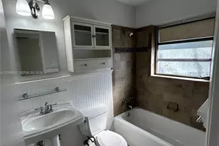 2416 SE 2nd St, Pompano Beach, FL 33062 - Photo 14