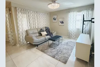 20120 NE 3rd Ct #7, Miami, FL 33179 - Photo 2