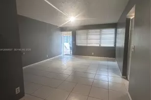 821 Twin Lakes Dr, Coral Springs, FL 33071 - Photo 2
