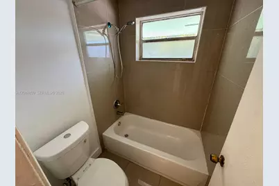 201 NW 77th St #3, Miami, FL 33150 - Photo 4