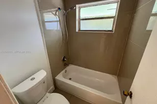 201 NW 77th St, Miami, FL 33150 - Photo 4
