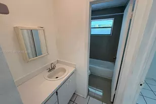 201 NW 77th St, Miami, FL 33150 - Photo 8