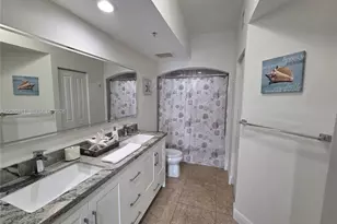 9172 Collins Ave, Surfside, FL 33154 - Photo 16