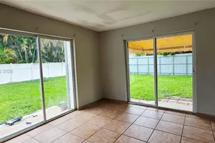 580 W 34th Pl, Hialeah, FL 33012 - Photo 22