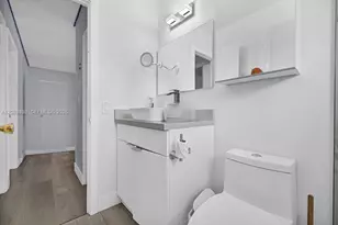 3231 SW 25th St, Miami, FL 33133 - Photo 10