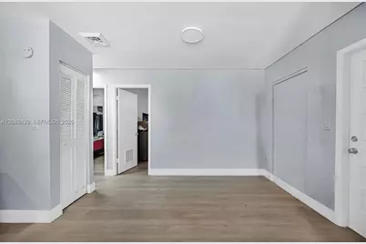 3231 SW 25th St #1, Miami, FL 33133 - Photo 6