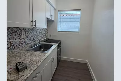 8010 Abbott Ave #5, Miami Beach, FL 33141 - Photo 4